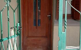 Departamento amplio para 2 personas - Se le solicitará una seña para confirmar su reserva
